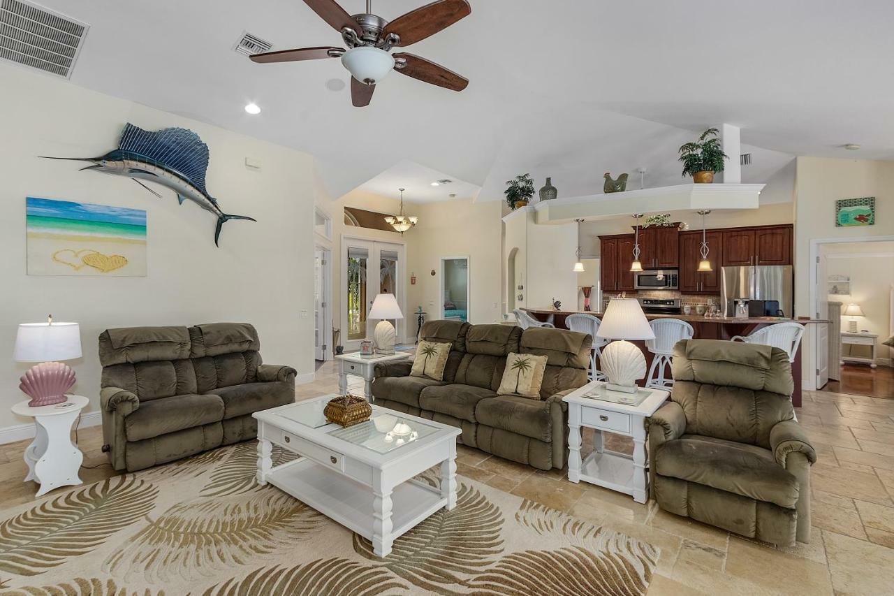 Luxury Home, Hot Tub, Heated Pool, Tiki Bar - Villa Spain Cape Coral Bagian luar foto