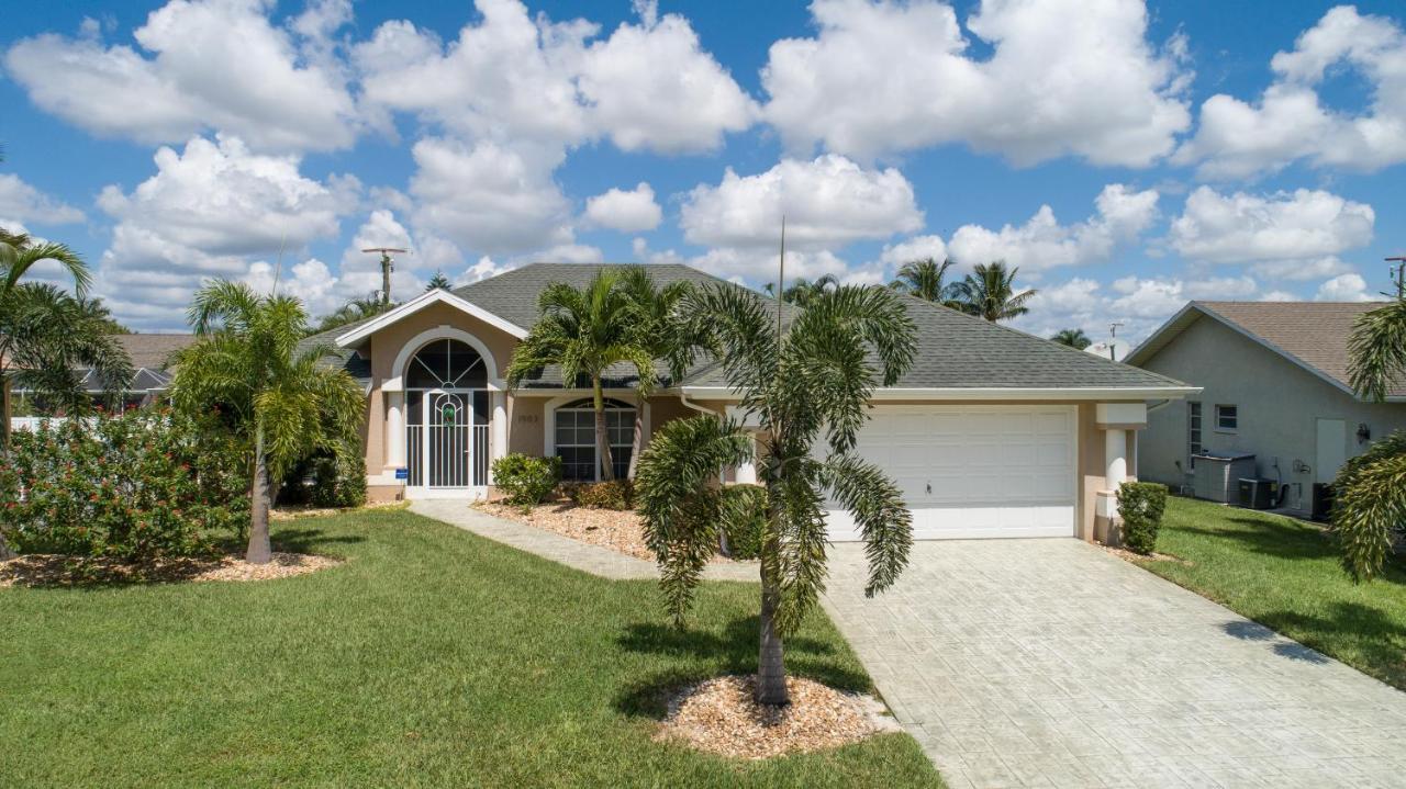 Luxury Home, Hot Tub, Heated Pool, Tiki Bar - Villa Spain Cape Coral Bagian luar foto
