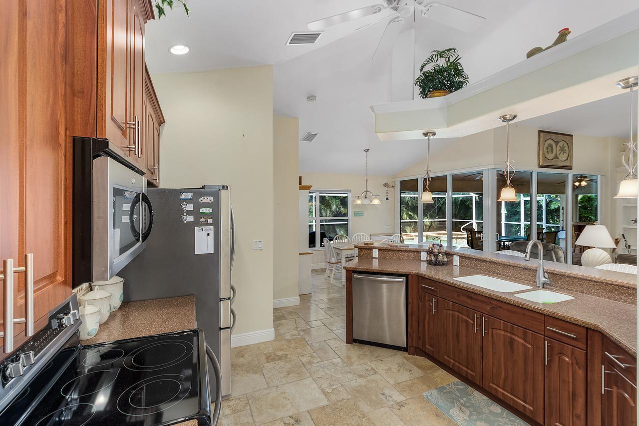 Luxury Home, Hot Tub, Heated Pool, Tiki Bar - Villa Spain Cape Coral Bagian luar foto