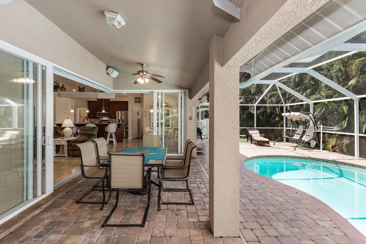 Luxury Home, Hot Tub, Heated Pool, Tiki Bar - Villa Spain Cape Coral Bagian luar foto