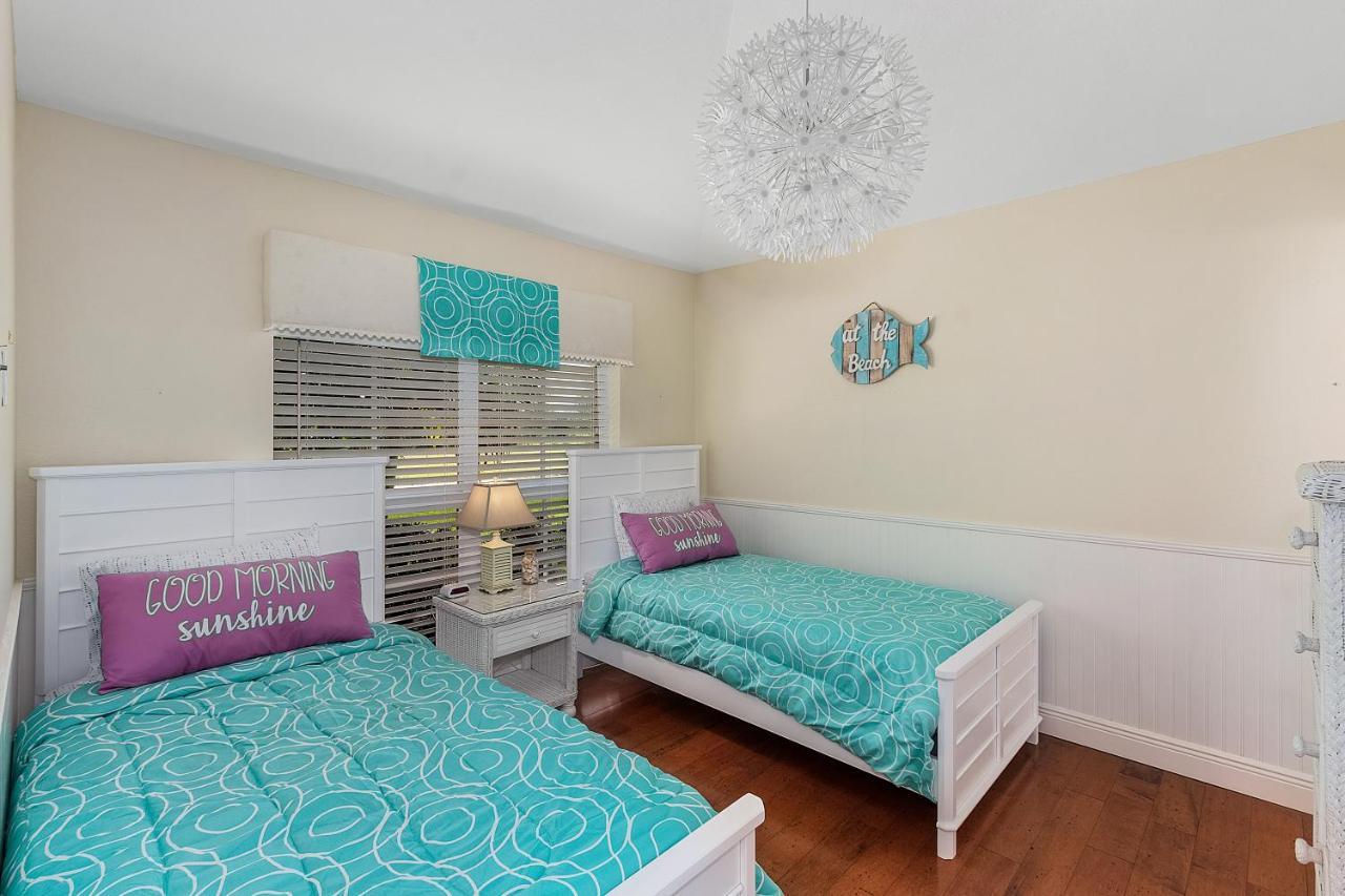 Luxury Home, Hot Tub, Heated Pool, Tiki Bar - Villa Spain Cape Coral Bagian luar foto