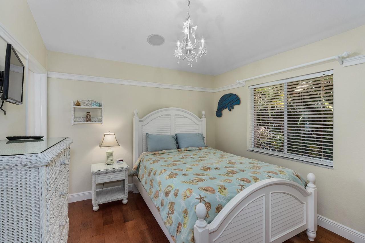 Luxury Home, Hot Tub, Heated Pool, Tiki Bar - Villa Spain Cape Coral Bagian luar foto