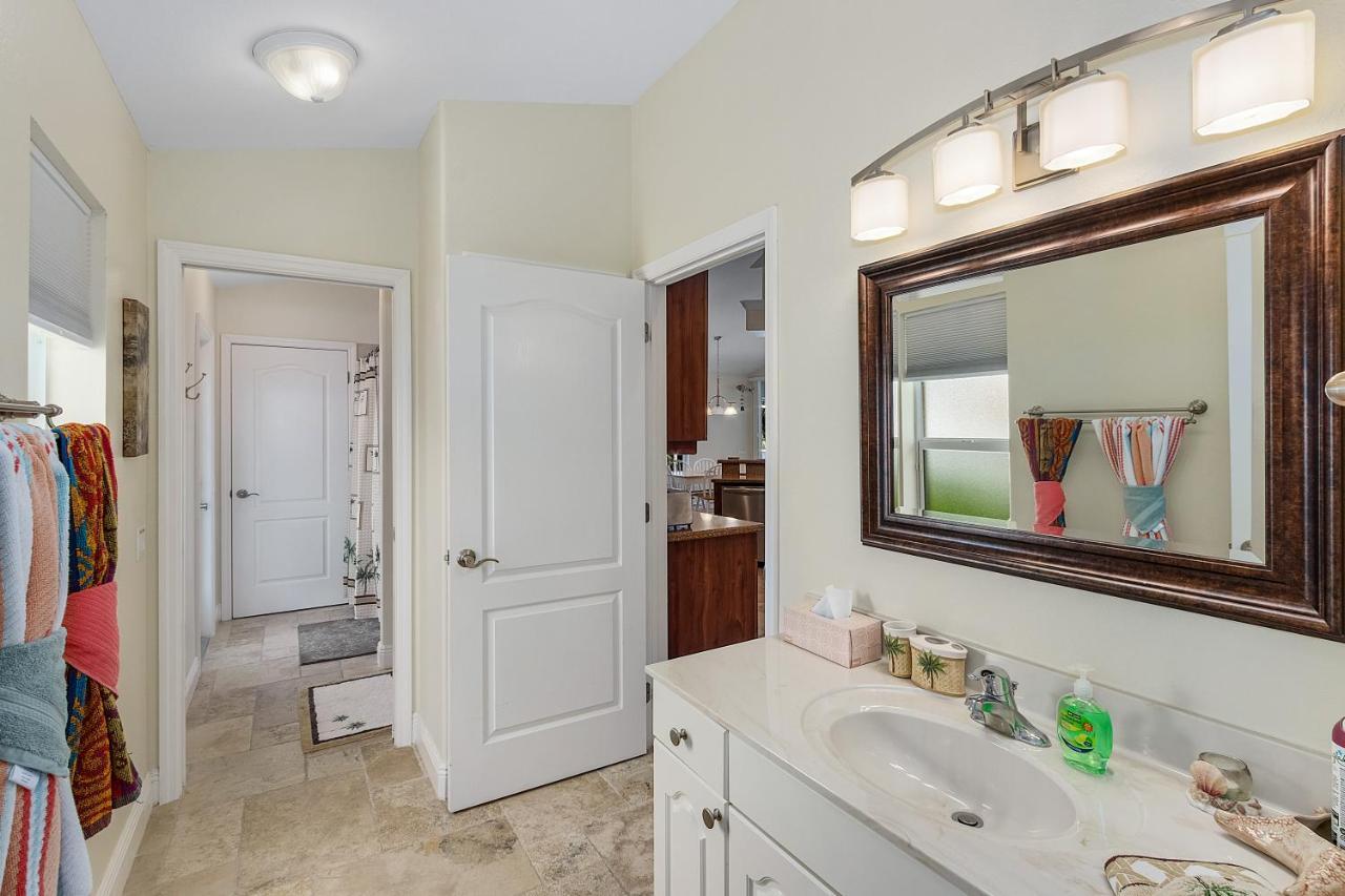 Luxury Home, Hot Tub, Heated Pool, Tiki Bar - Villa Spain Cape Coral Bagian luar foto