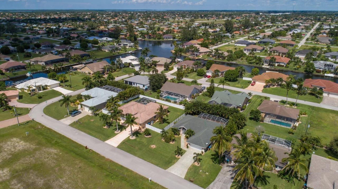 Luxury Home, Hot Tub, Heated Pool, Tiki Bar - Villa Spain Cape Coral Bagian luar foto