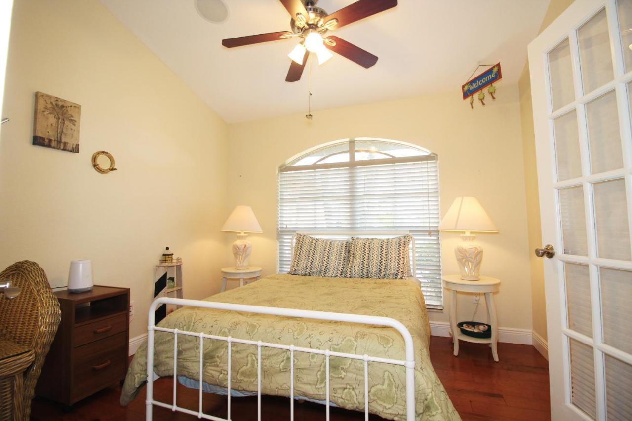Luxury Home, Hot Tub, Heated Pool, Tiki Bar - Villa Spain Cape Coral Bagian luar foto